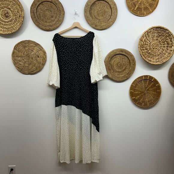 Torrid Black White Stretch Polka Dot Puff Sleeve Slit Midi Dress Plus Size 3X - Picture 3 of 8